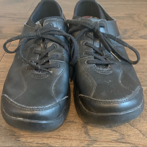 Dansko Elise Black Leather Oxford Work Shoes - Picture 5 of 11